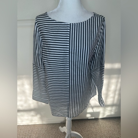 Chicos Size 1 No Iron Pullover Mixed Multi Stripe size S - Picture 1 of 12